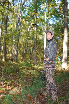 猎人的射箭姿势图像