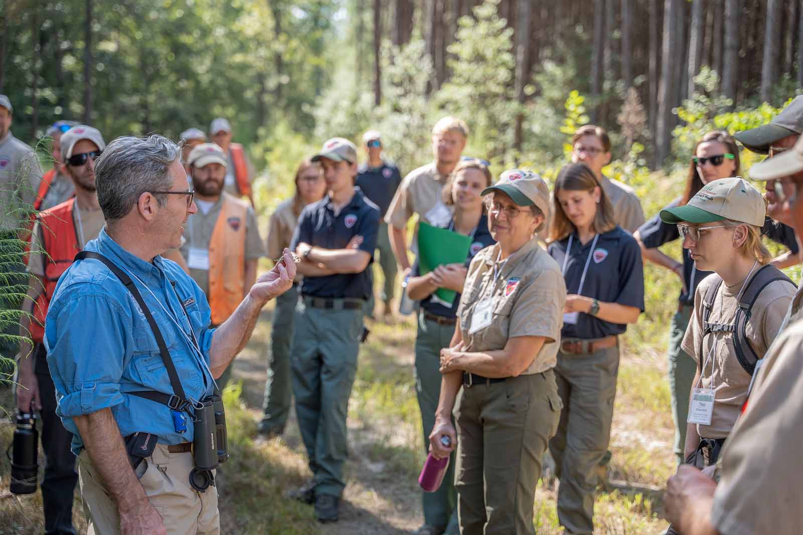 与林业工作者分享知识
