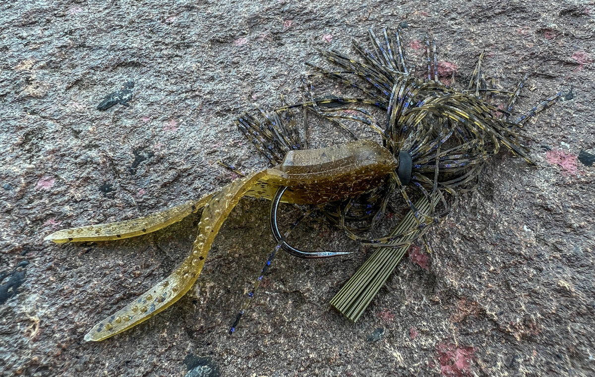 经典大鲈鱼饵（称为 jib 和 pig on the hook）的图片