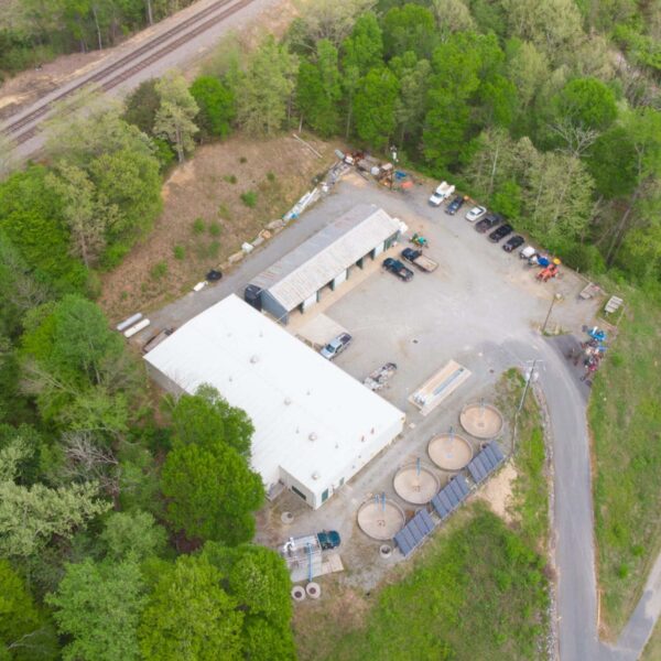 维克-托马斯孵化场鸟瞰图